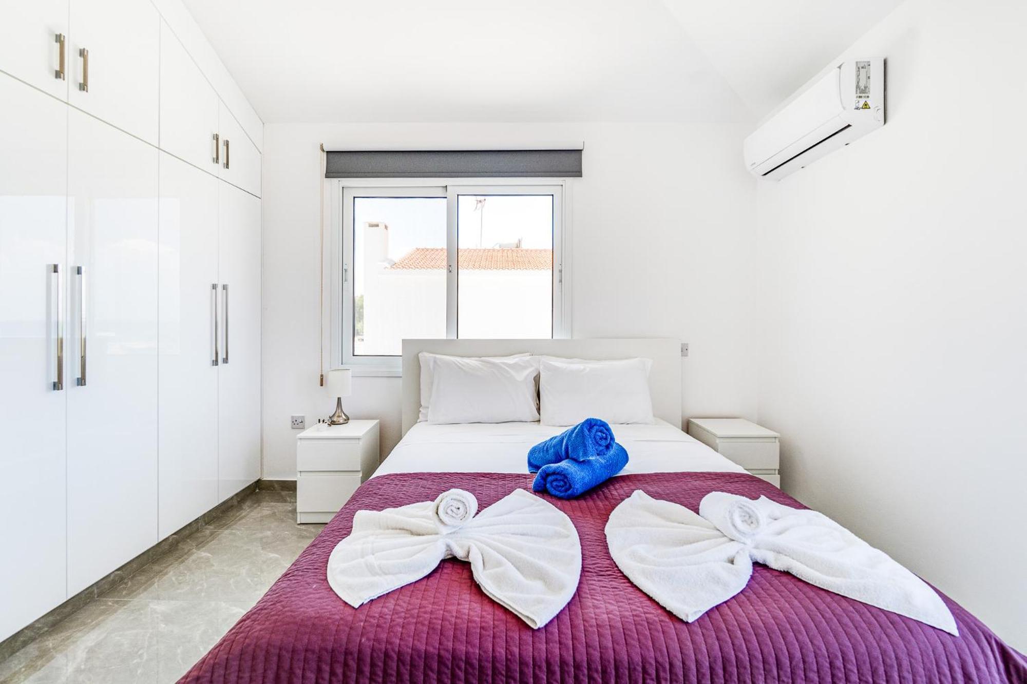 Beach Front Aqua Marina By Ezoria Villas Paralimni Buitenkant foto