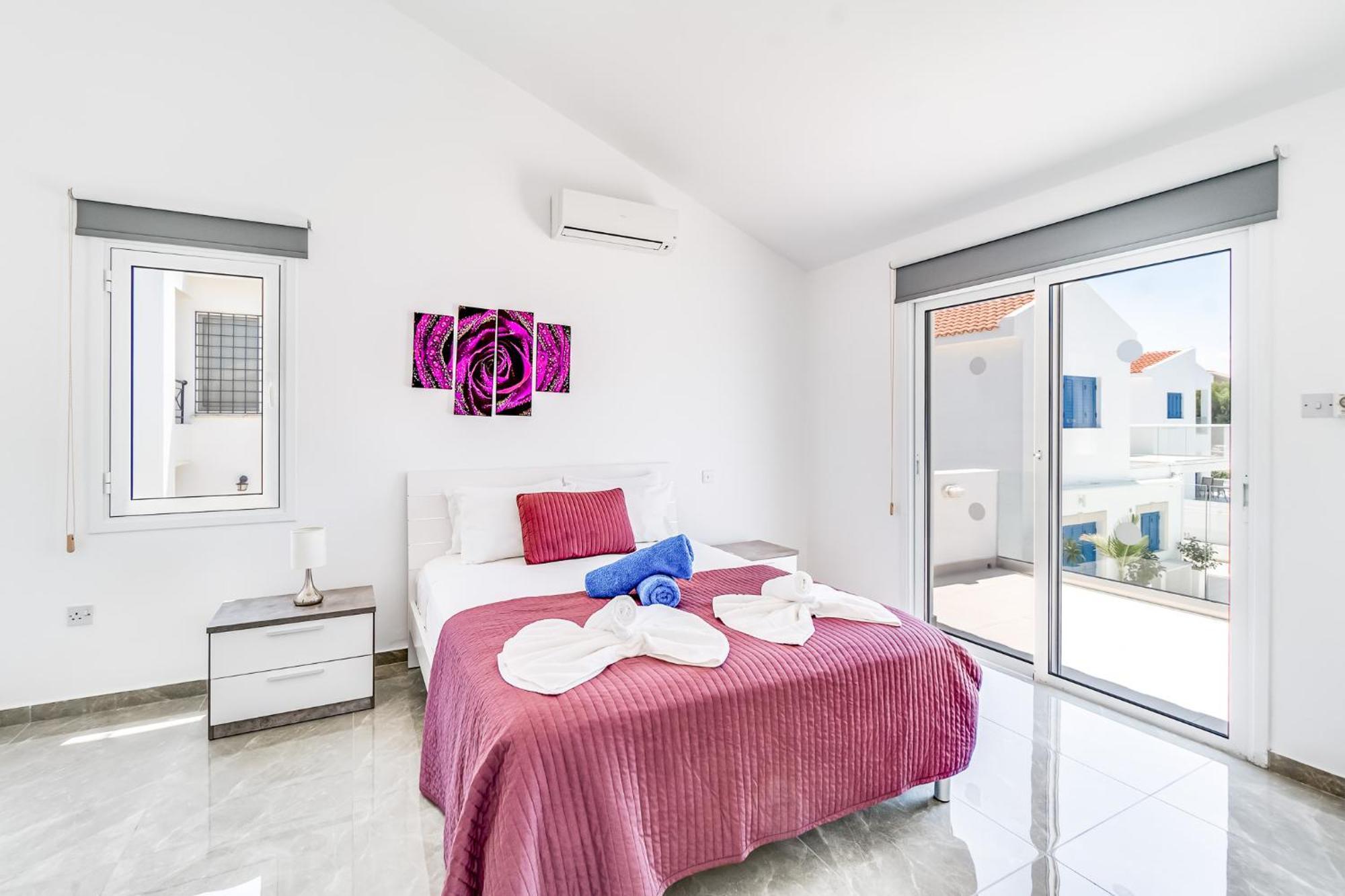 Beach Front Aqua Marina By Ezoria Villas Paralimni Buitenkant foto
